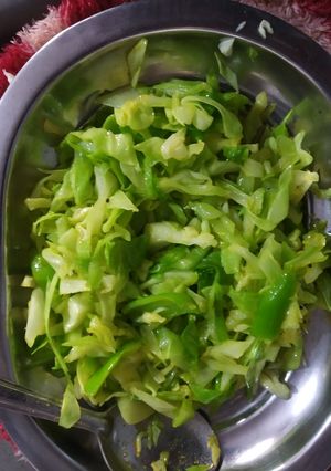 કોબી નો સંભારો(Cabbage Sambharo Recipe in Gujarati) રેસીપી મુખ્ય ફોટો