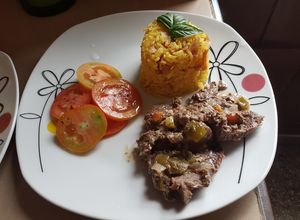 Foto principal de Fricasé de res con guarnición