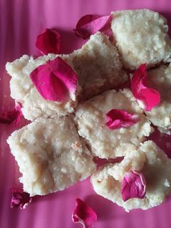 સિંગ,કોપરા પાક રેસીપી મુખ્ય ફોટો