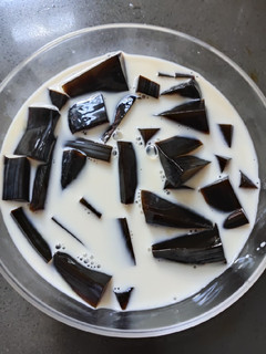A picture of Grass Jelly Dessert.