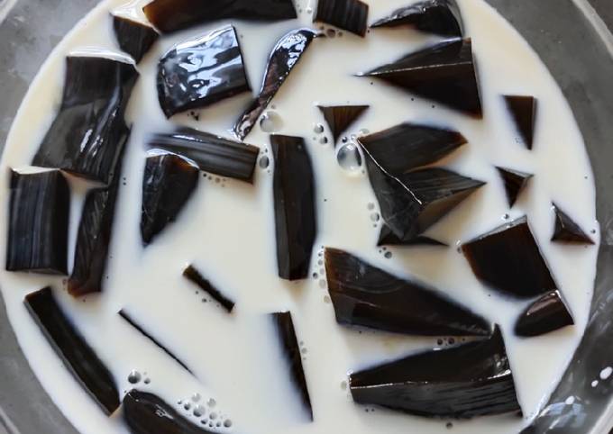 Step-by-Step Guide to Prepare Perfect Grass Jelly Dessert