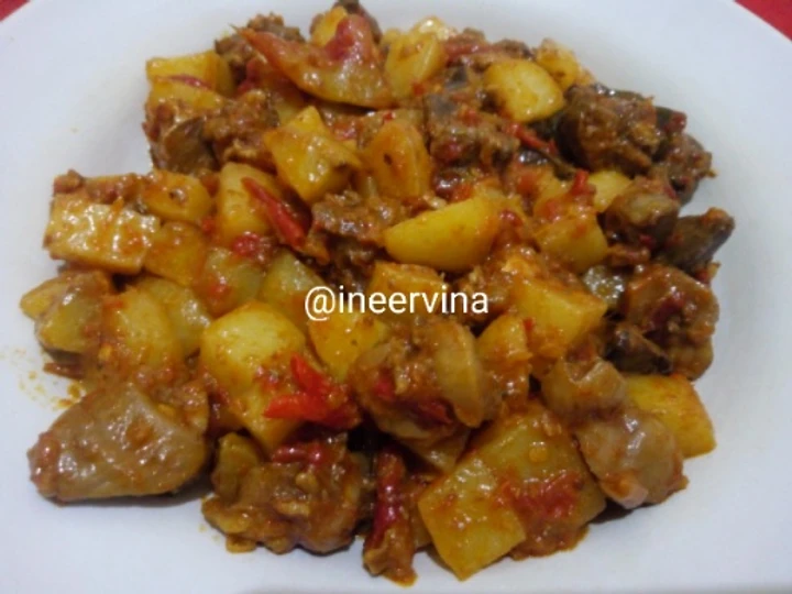 Langkah Mudah untuk Menyiapkan Resep Sambal goreng kentang ati ayam yang Enak Banget Anti Ribet, Mantap