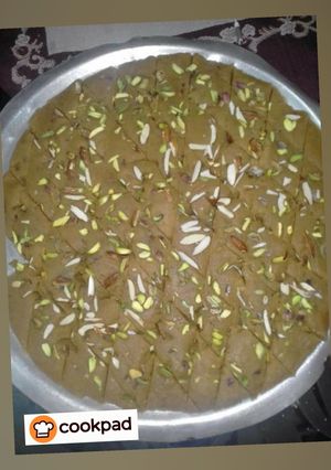 A picture of Chanay ki daal ka Halwa.