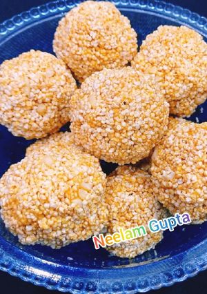 राजगिरा या चौलाई के लड्डू (Rajgira ya cholai ke ladoo recipe in Hindi) रेसिपी मुख्य फोटो