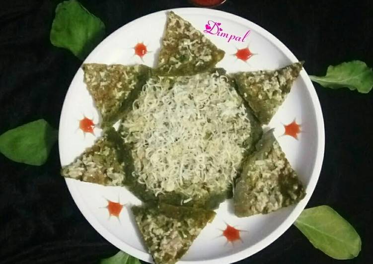 Cheesy palak paneer paratha