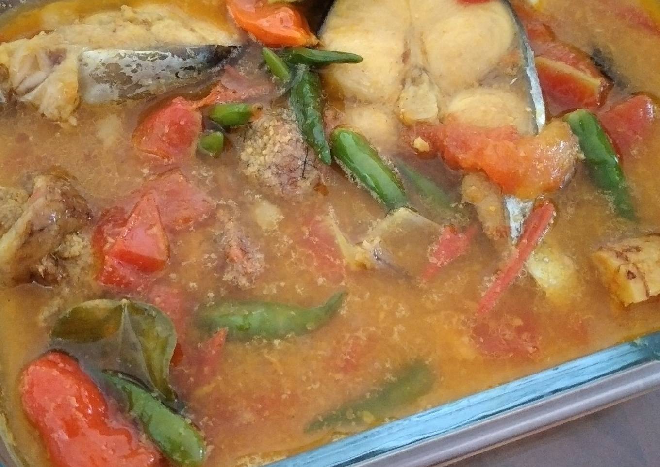 Ikan patin bumbu kuning