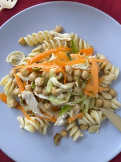 Foto de Massa com Frango e Legumes