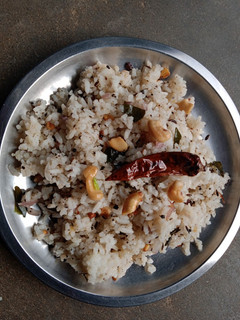 பூண்டு மிளகு சாதம்(Poondu milagu sadam recipe in tamil) செய்முறை முக்கிய புகைப்படம்