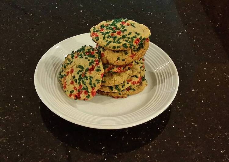 Recipe of Quick Peanut Butter Chunk Cookies