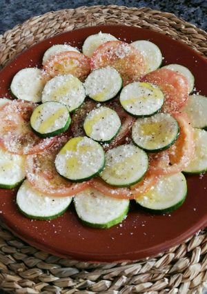 Foto principal de Carpaccio de calabacín y tomate