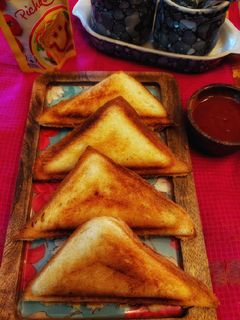 पोटैटो अनियन सैन्डविच (potato onion sandwich recipe in Hindi) रेसिपी मुख्य फोटो