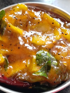 மாங்காய் பச்சடி(mango pachadi recipe in tamil) செய்முறை முக்கிய புகைப்படம்
