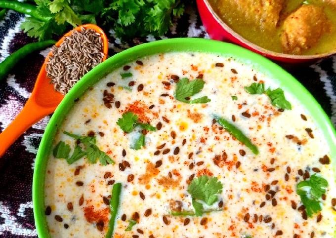 masala dahi recipe: गरमा-गर्म चावल और पराठों के साथ सर्व करेंगे ये मसाला दही तो मेहमान भी चाटते रह जाएंगे ये उंगलियां
