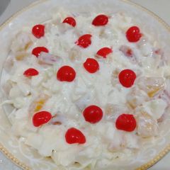 A picture of Cream fruits salad 😋😋.