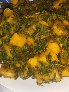 A picture of Porridge yam with vegetables.