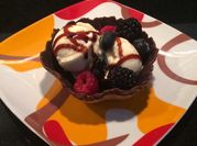 Una foto de postre rápido de frambuesas