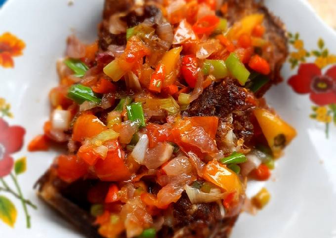 Resep membuat Ikan kerapu sambel dabu dabu dijamin gurih
