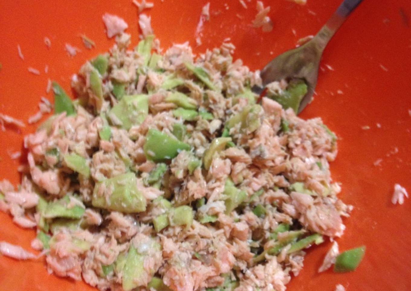 Salmón con aguacate
