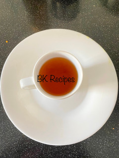 ஹாட் லெமன் டீ(Hot lemon tea recipe in Tamil) செய்முறை முக்கிய புகைப்படம்