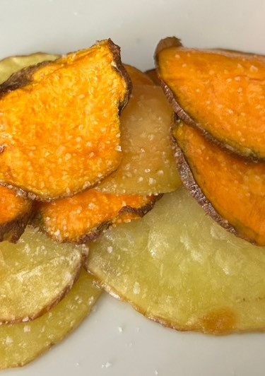 Una foto de Chips de batata y patata en Airfryer