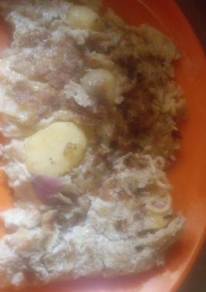 A picture of Potatoes and noodles omelette.