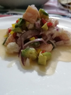 Una foto de Ceviche mixto. 14F