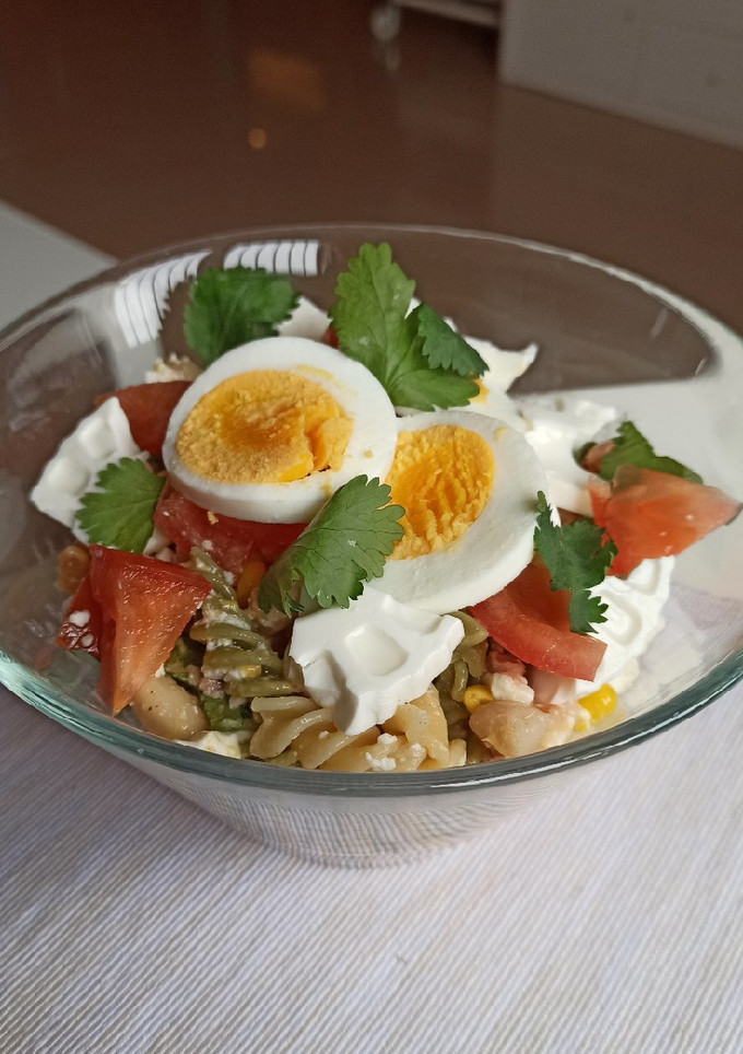 Una foto de Ensalada completa y muy rica