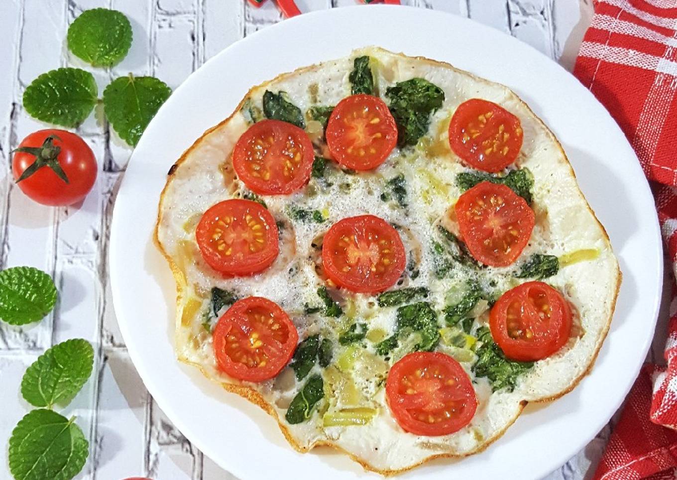 Spinach Egg White Omelet with tomato