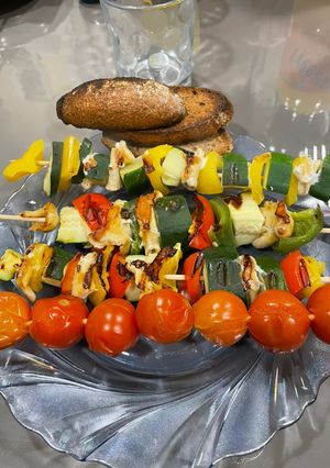 Una foto de Brochetas de verduras a la plancha con el grill Lékue