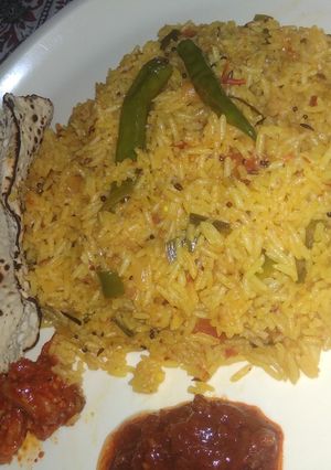 A picture of Schezwan Rice.