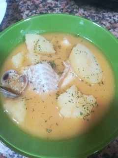 Una foto de Guiso de bacalao y marisco improvisado