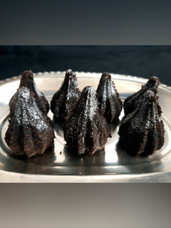 ચોકલેટ ટ્રફલ મોદક (Chocolate Truffle Modak recipe in gujarati) રેસીપી મુખ્ય ફોટો