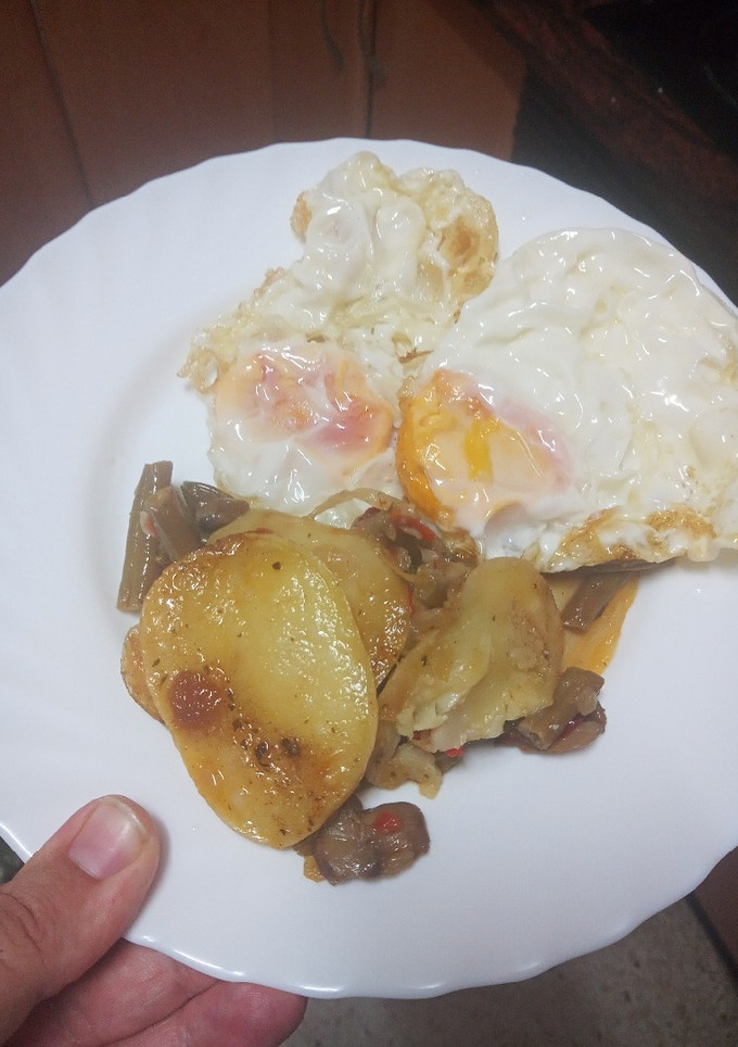 Una foto de Huevos fritos de aprovechamiento