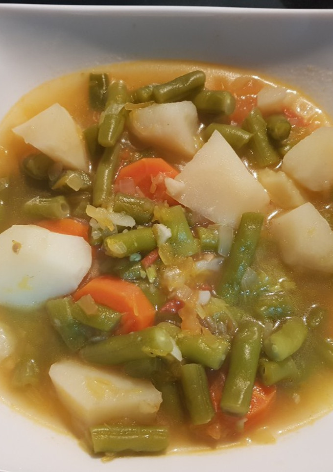 Una foto de Judías verdes (habichuelas) con papas y verdura