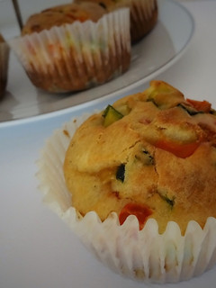 Foto di Muffin salati con zucchine e peperoni