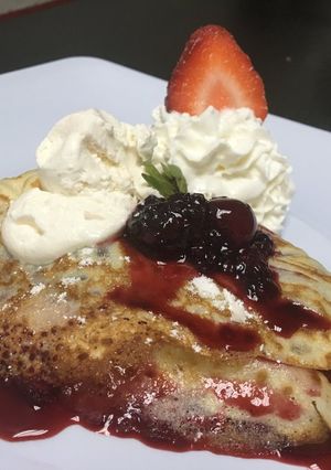 Una foto de Crepas de frutos rojos 🍓🍒