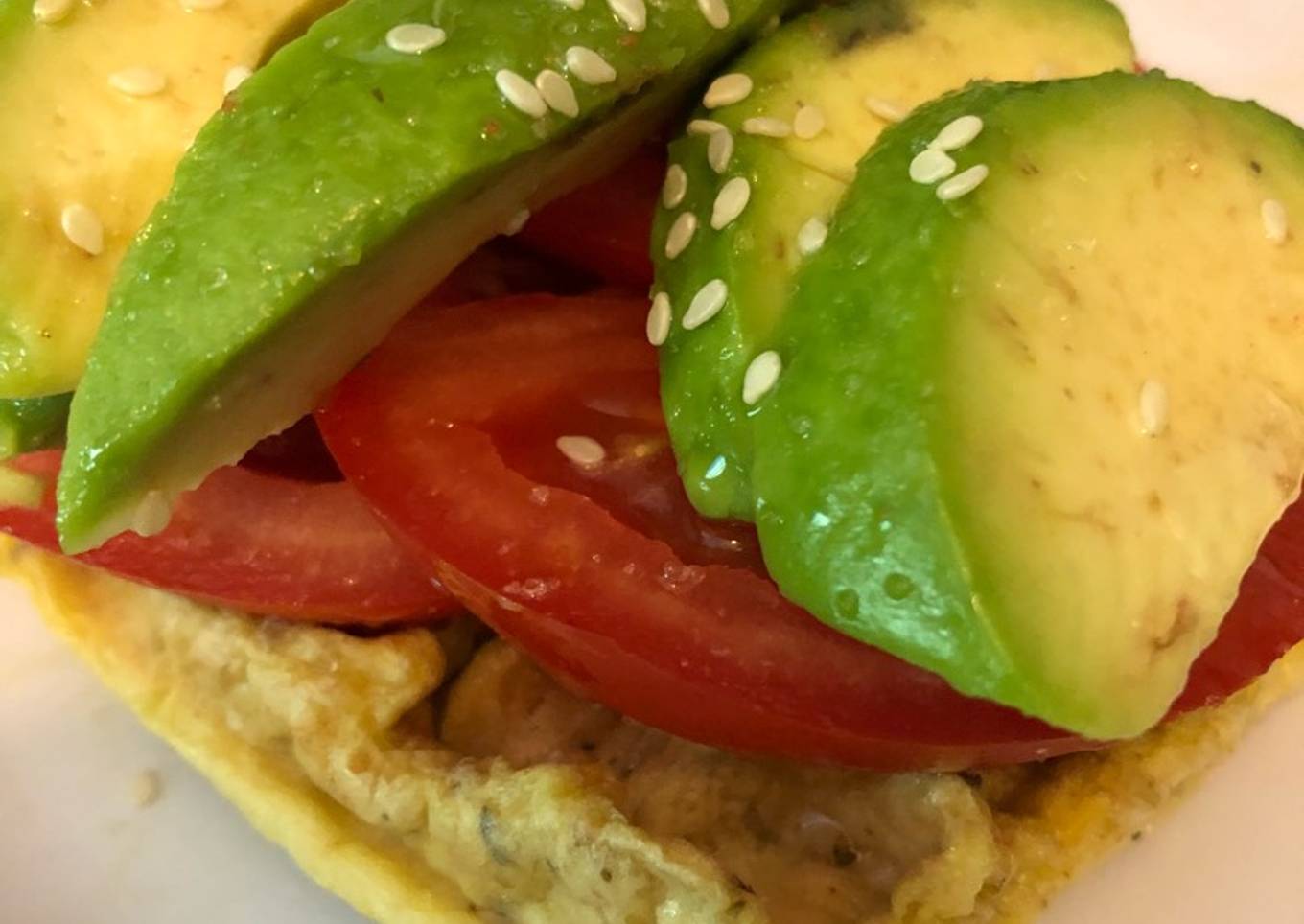 Waffle fit de avena con palta y tomate. Riquísimo y saludable!