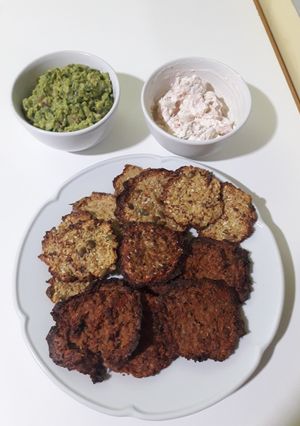 Una foto de Tostadas de remolacha y repollo sin harina