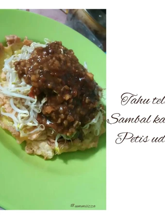 Cara Mudah Menyiapkan Resep Tahu telur sambal kacang petis udang yang Bikin Ngiler Anti Ribet, Menggugah Selera