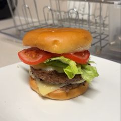 A picture of Classic Cheeseburger.