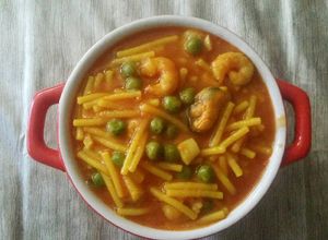 Una foto de Fideos con marisco🍲