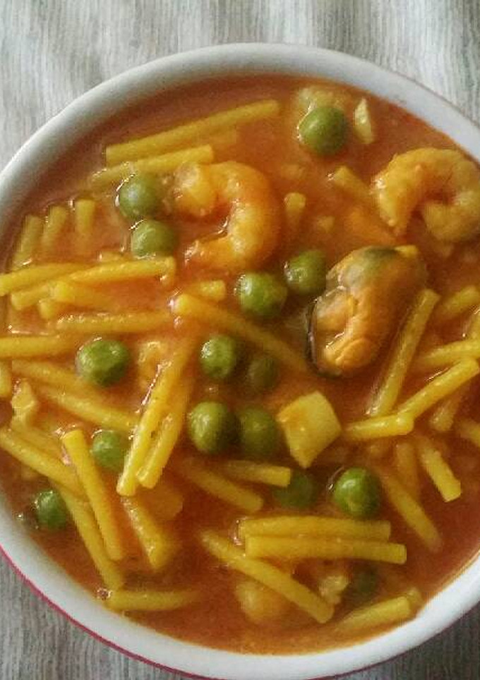 Una foto de Fideos con marisco🍲