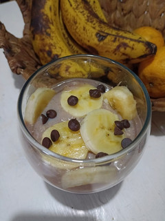 Una foto de Porridge de banana y chocolate