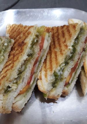 A picture of Veg cheese grilled sandwich.