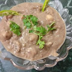 A picture of Shahi  chole.