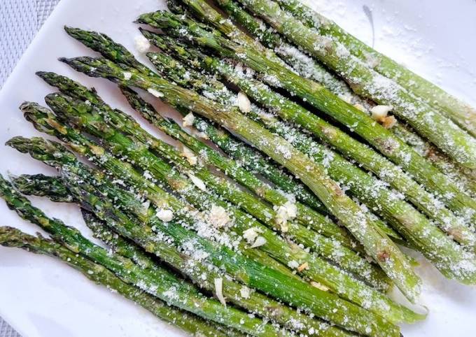 Garlic Parmesan Asparagus