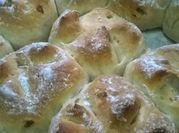 Una foto de pan de cebolla