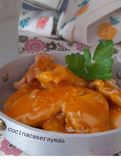 Una foto de Pollo en salsa sriracha