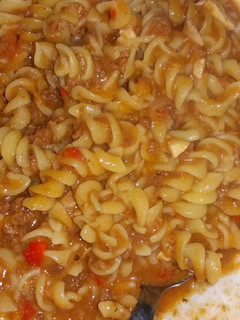 Una foto de Guiso de fideo tirabuzón