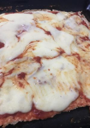 Una foto de Pizza de pollo keto